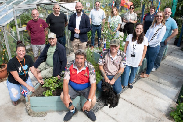 Members of the Allotment for Veterans group meet the City Mayor, Paul Dennett